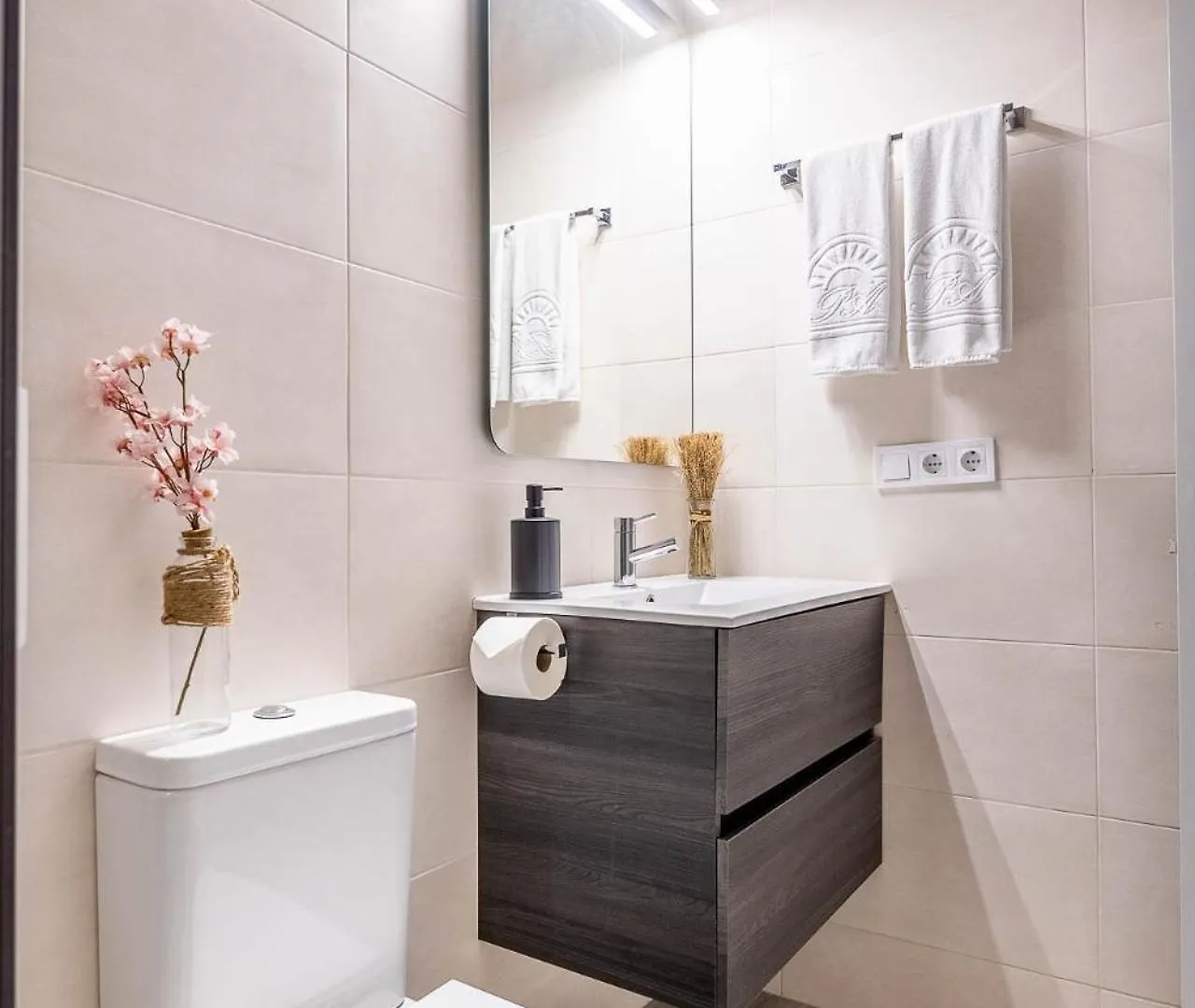 Apartamentos Poemas & Rimas De Becquer Seville
