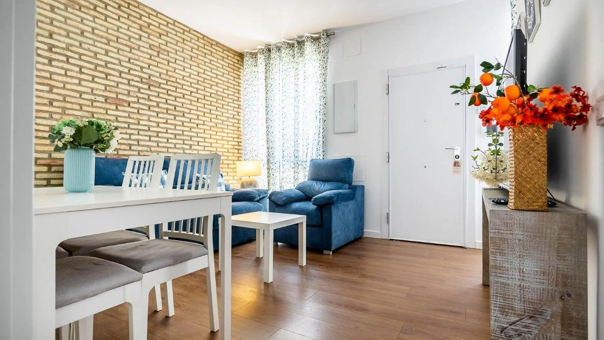 Apartamentos Poemas & Rimas De Becquer Seville Spain